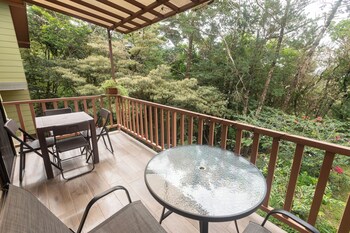 casas clusia monteverde