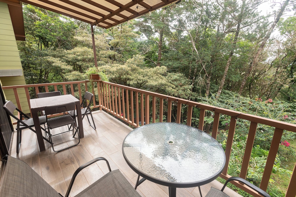 casas clusia monteverde