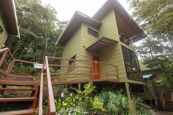 casas clusia monteverde