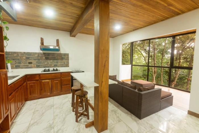 casas clusia monteverde