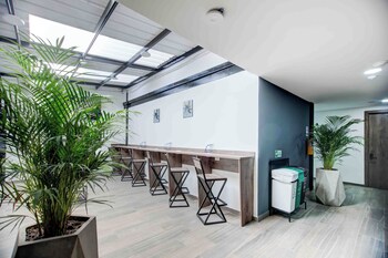 xliving host and rooms