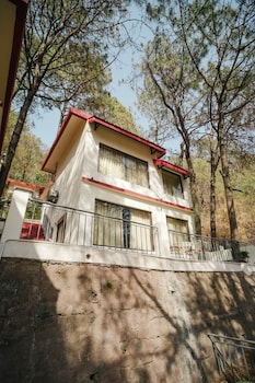 tapovan resorts