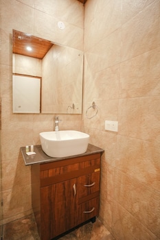 tapovan resorts