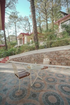 tapovan resorts