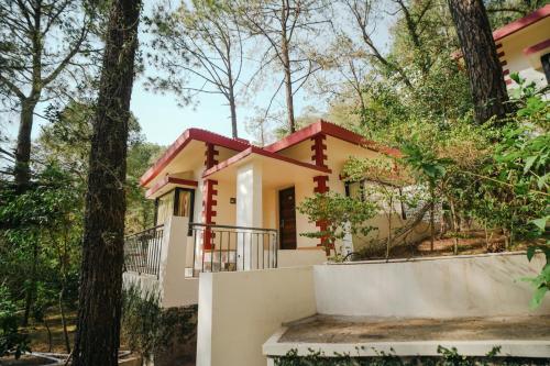 Tapovan Resorts,,2 star