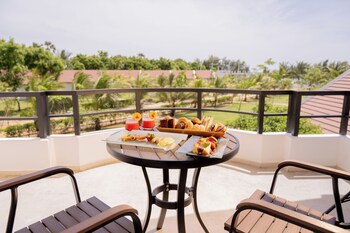 uppuveli beach by dsk