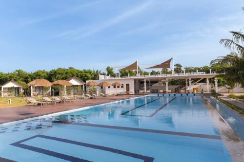 uppuveli beach by dsk