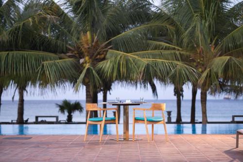 uppuveli beach by dsk