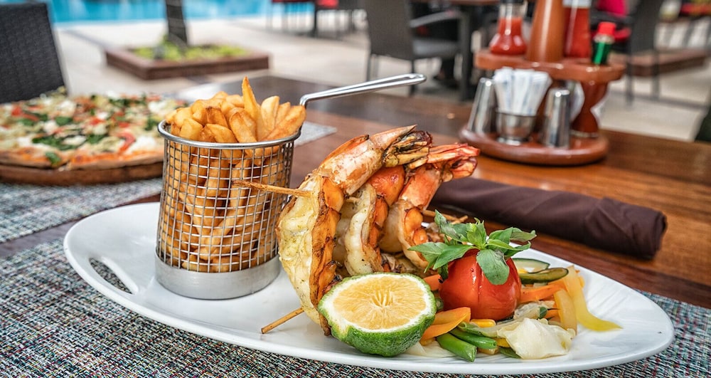 adachukwu hotel and suites