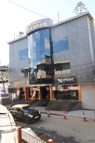 Xcelsior Hotel And Spa,,4 star