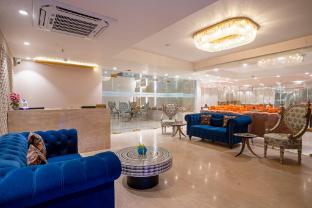 aadat hotel near artemis hospital gurgaon
