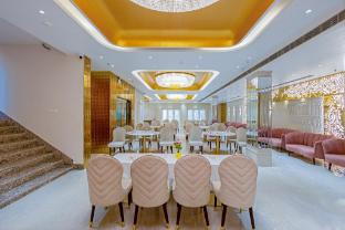 aadat hotel near artemis hospital gurgaon