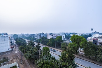 aadat hotel near artemis hospital gurgaon