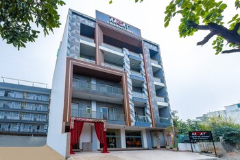 aadat hotel near artemis hospital gurgaon