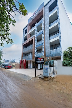 aadat hotel near artemis hospital gurgaon