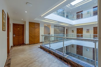 aadat hotel near artemis hospital gurgaon