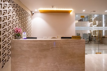 aadat hotel near artemis hospital gurgaon