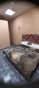 shiv kashi lawn and guest house