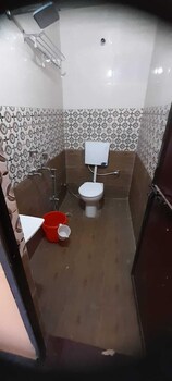 shiv kashi lawn and guest house