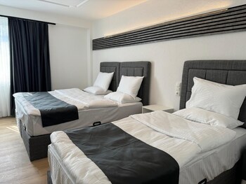 dido diamond hotel