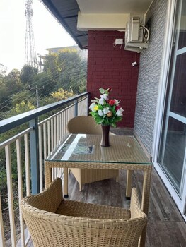 the walnut homestay kasauli perfectstay