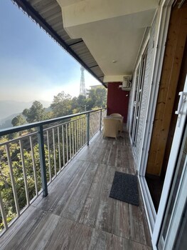 The Walnut Homestay Kasauli Perfectstay,,2 star