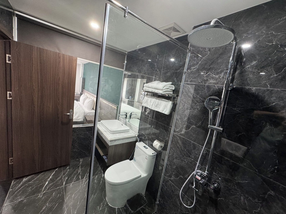 luxury phoenix hotel 2