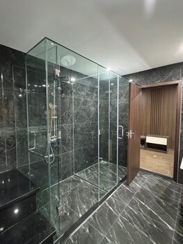 luxury phoenix hotel 2