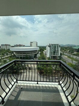 luxury phoenix hotel 2