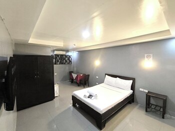 vincent resort hotel
