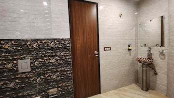hotel silky palace by grb