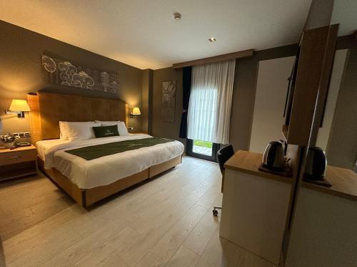 garden mode airport hotel