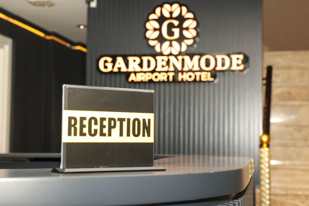 garden mode airport hotel