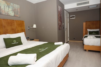 garden mode airport hotel