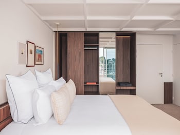 bleu hotel and spa