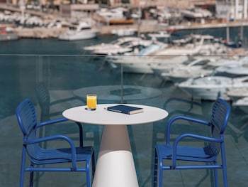 bleu hotel and spa
