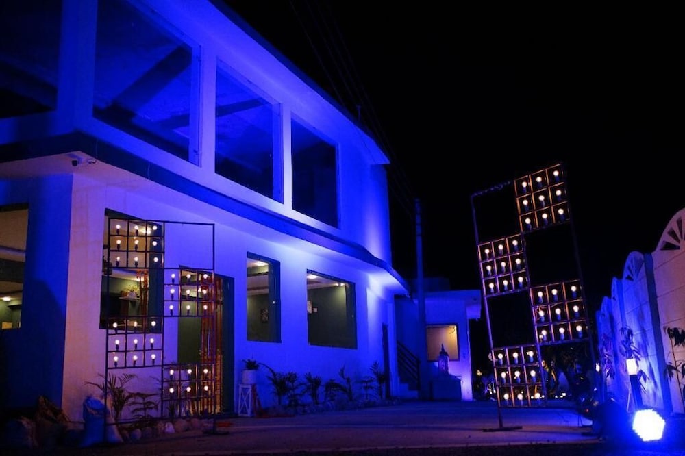 the white oak corbettt spa and resort