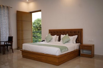 the white oak corbett spa and resort