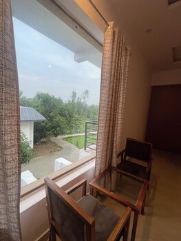 the white oak corbett spa and resort