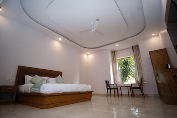 the white oak corbett spa and resort