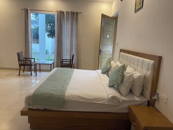 the white oak corbett spa and resort