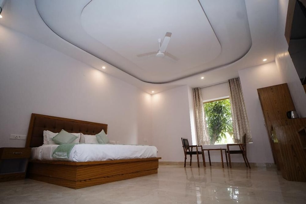 the white oak corbett spa and resort