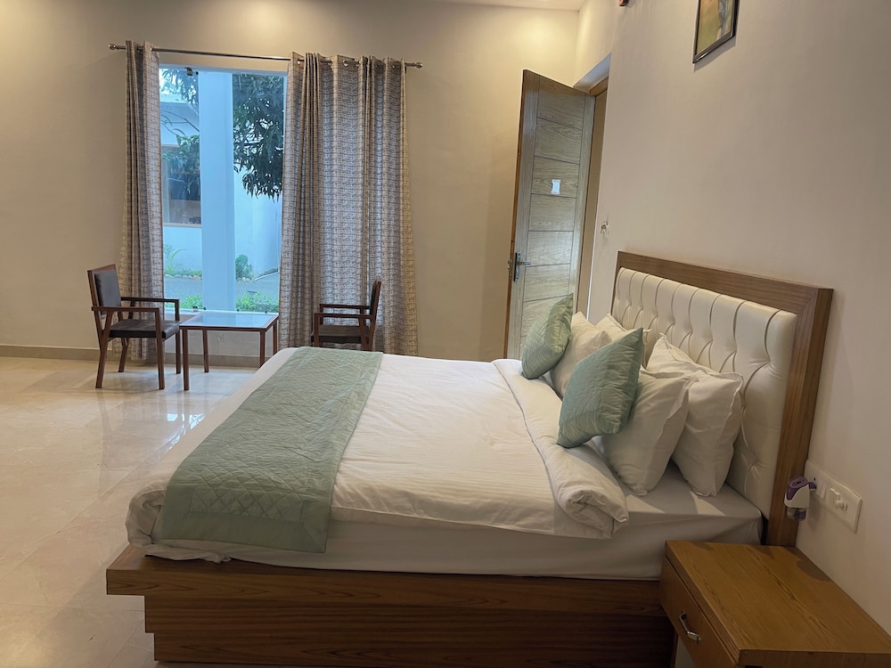 the white oak corbett spa and resort