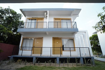 the white oak corbett spa and resort