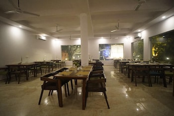 the white oak corbett spa and resort