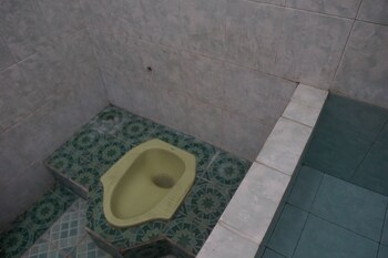 spot on 92665 yoko kost syariah