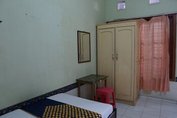 spot on 92665 yoko kost syariah