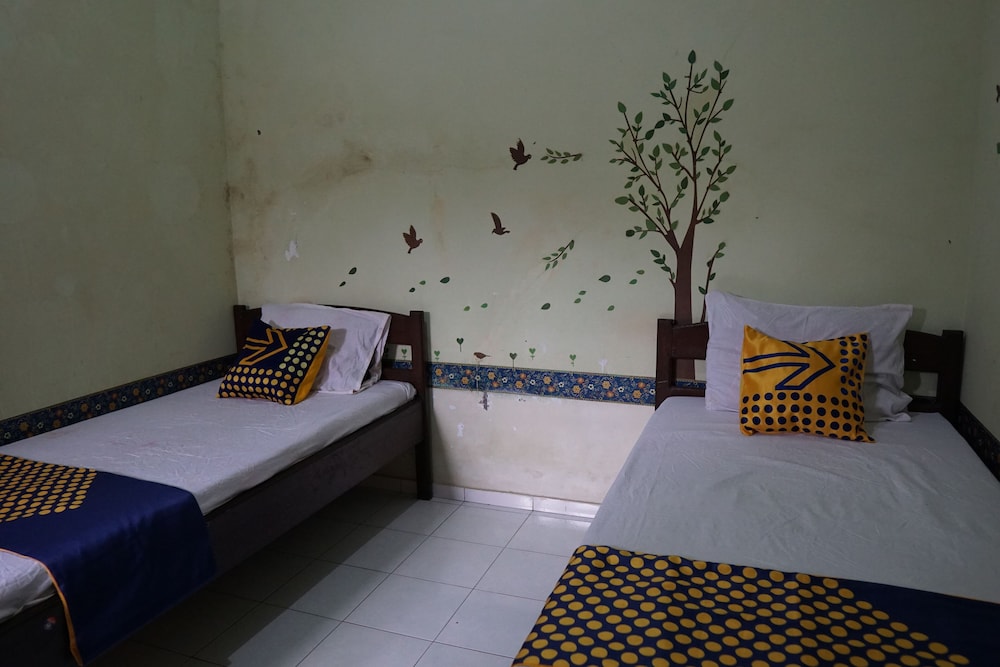 spot on 92665 yoko kost syariah