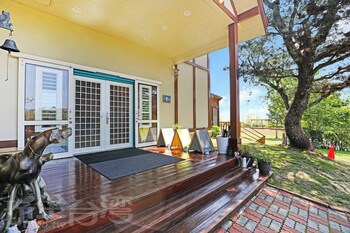 baili manor cing jing