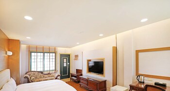 baili manor cing jing